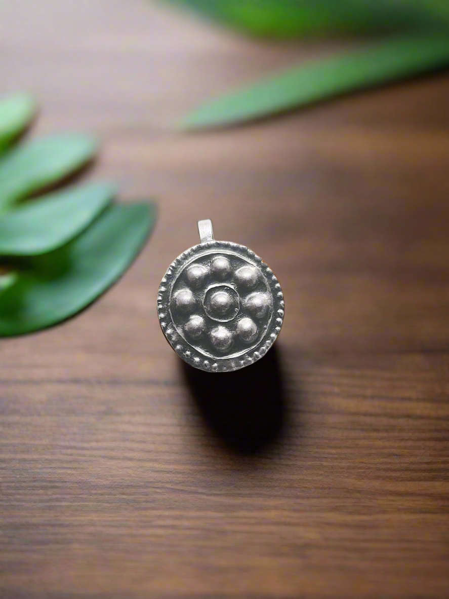 Kamal Mandal Oxidised - Clip On 92.5 Silver Nosepin