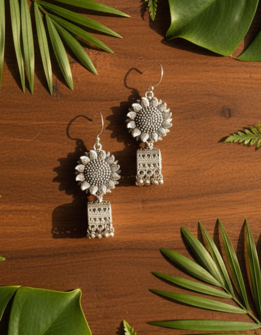 The Sunshine 92.5 Silver Nritya Jhumki Earrings
