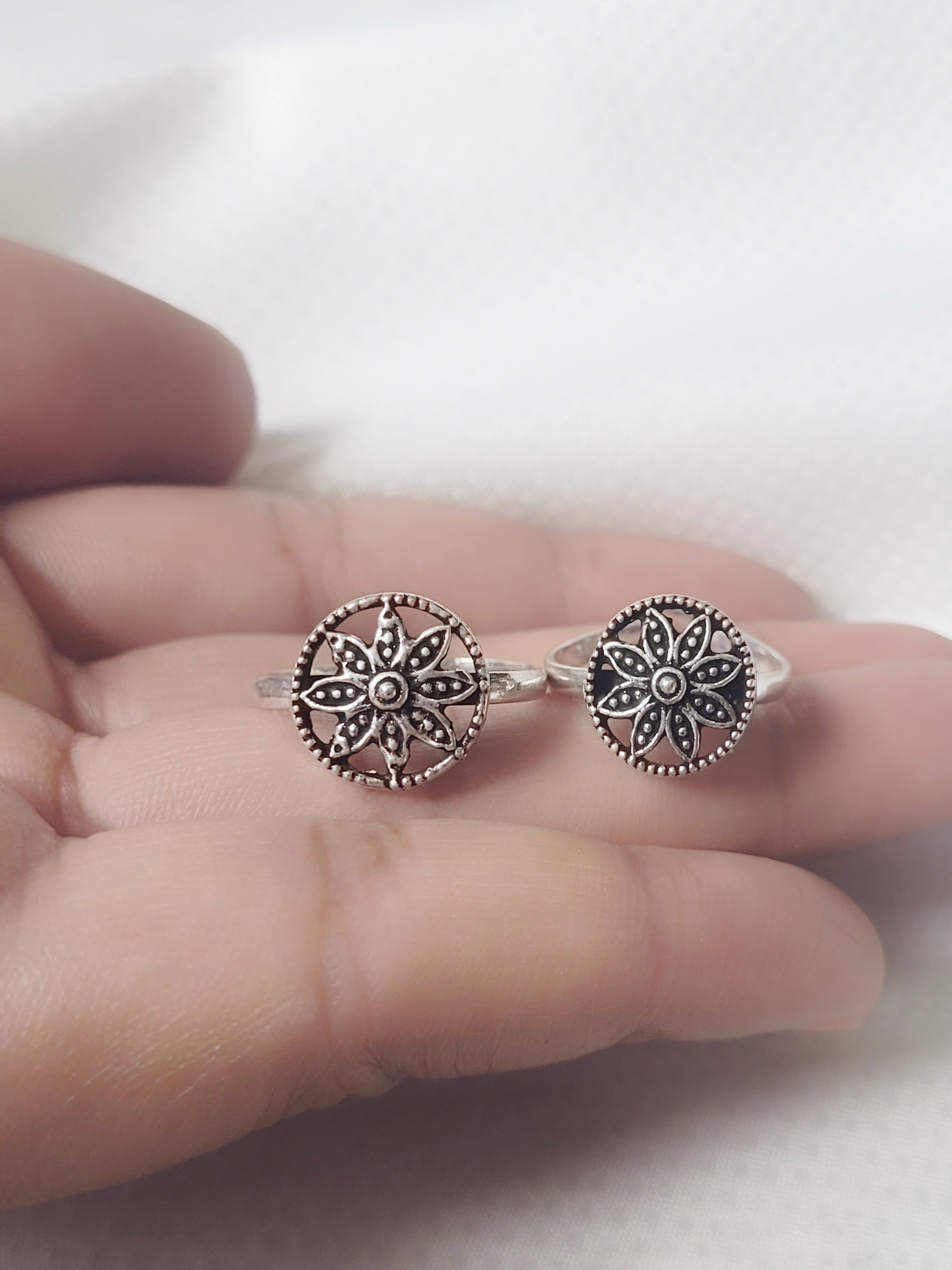 Antique Floral Mandala 92.5 Silver Toe Rings - Pair