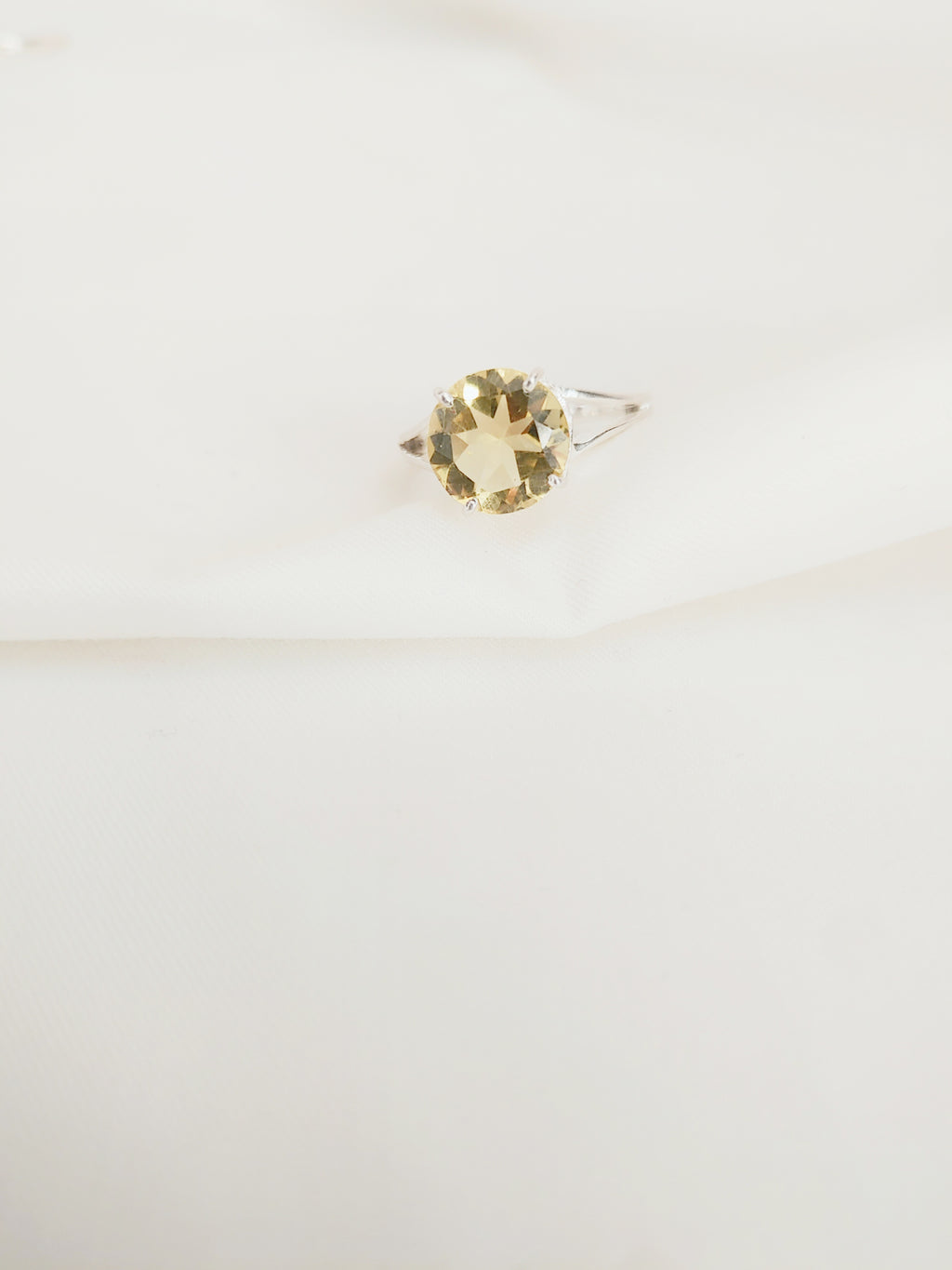 Suryamani Citrine Stone Leafy 92.5 Silver Ring