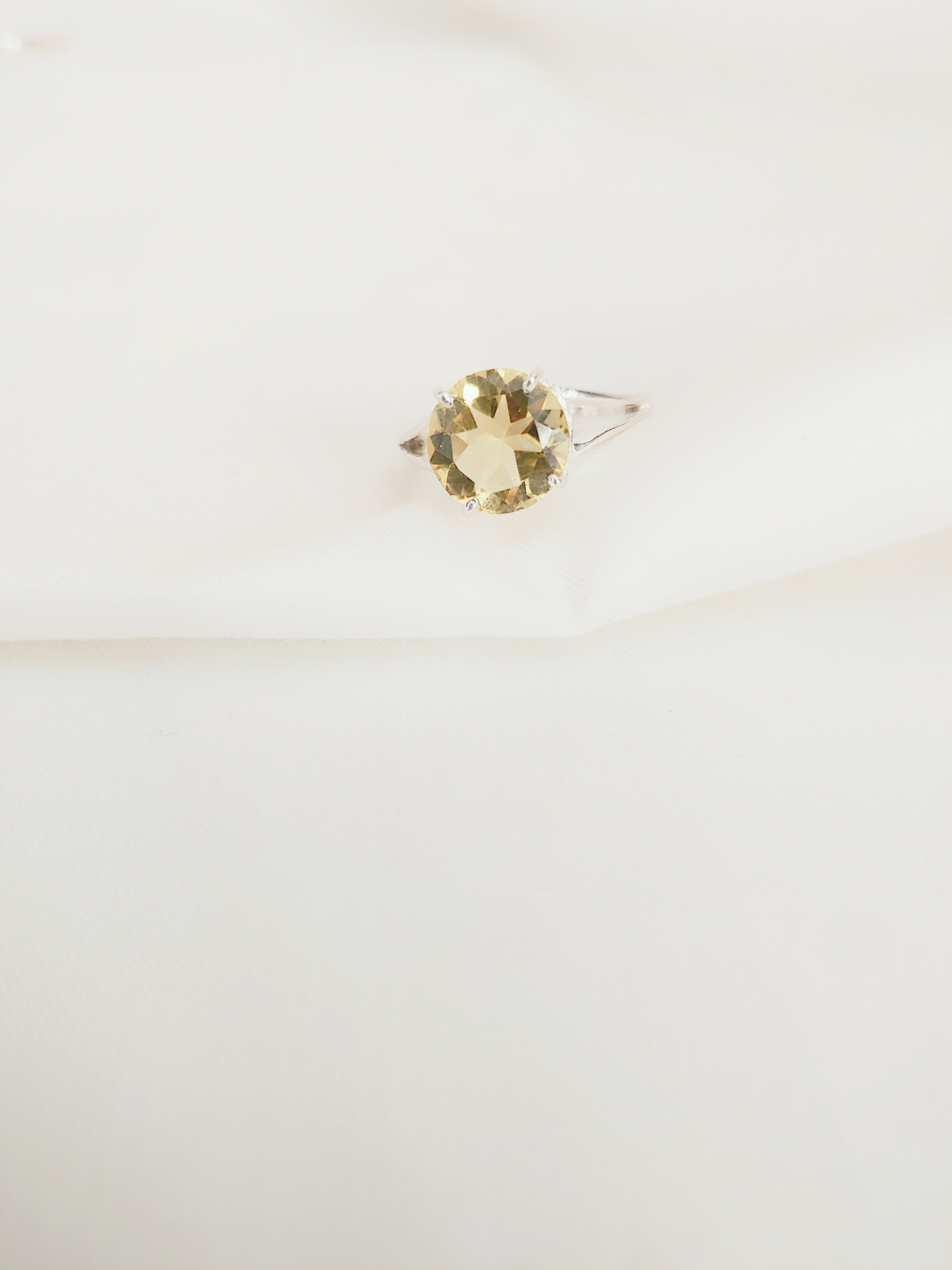 Suryamani Citrine Stone Leafy 92.5 Silver Ring