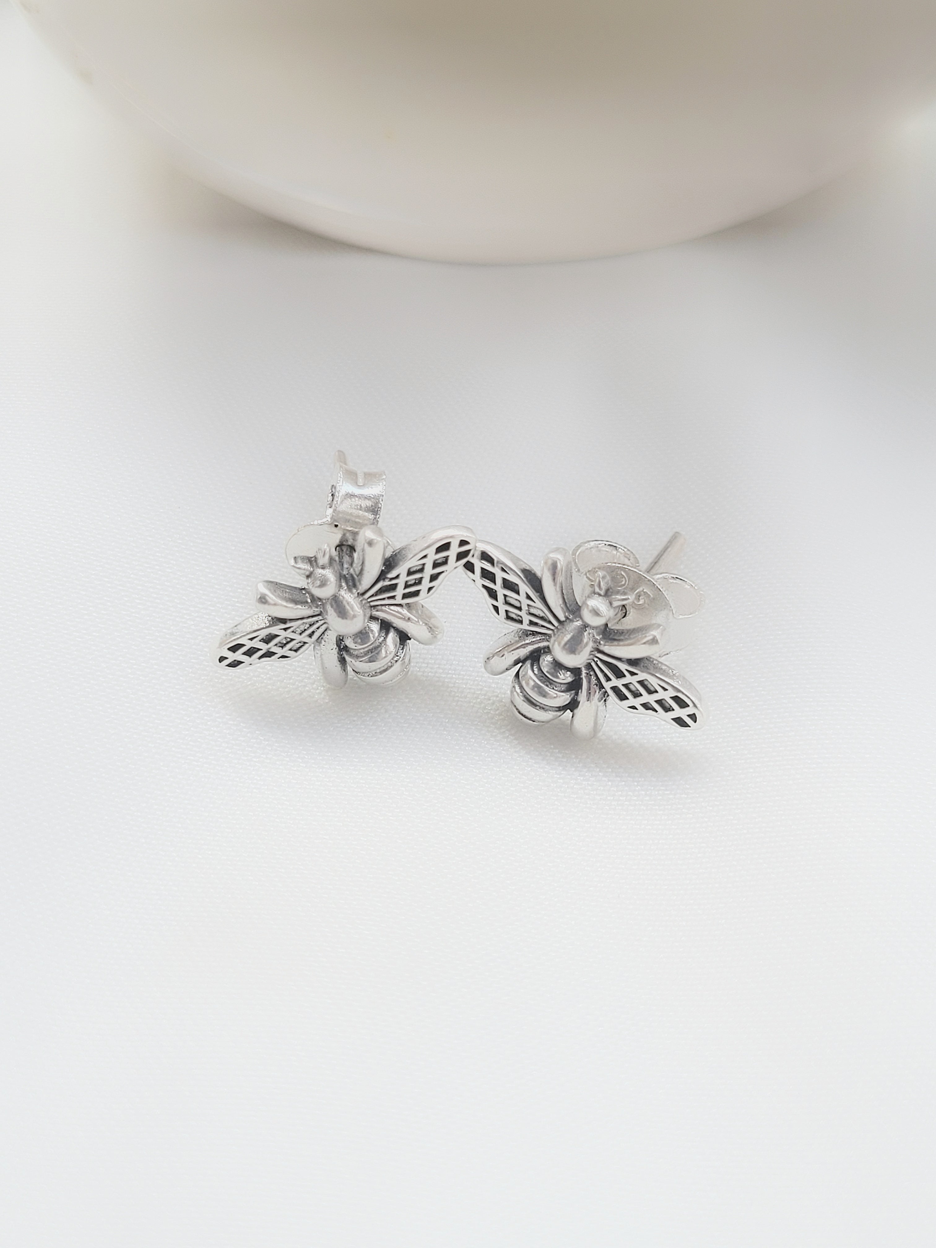 Buzzing Beauty Stud 92.5 Silver Earrings - Handcrafted