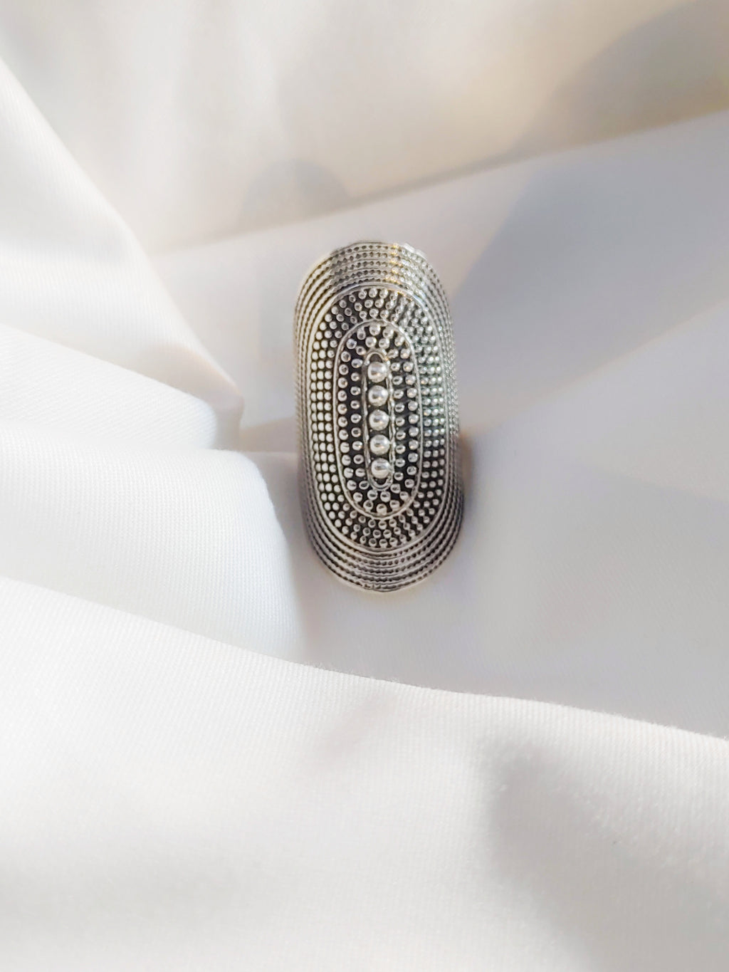 Rajvi Oval Traditional 92.5 Silver Ring