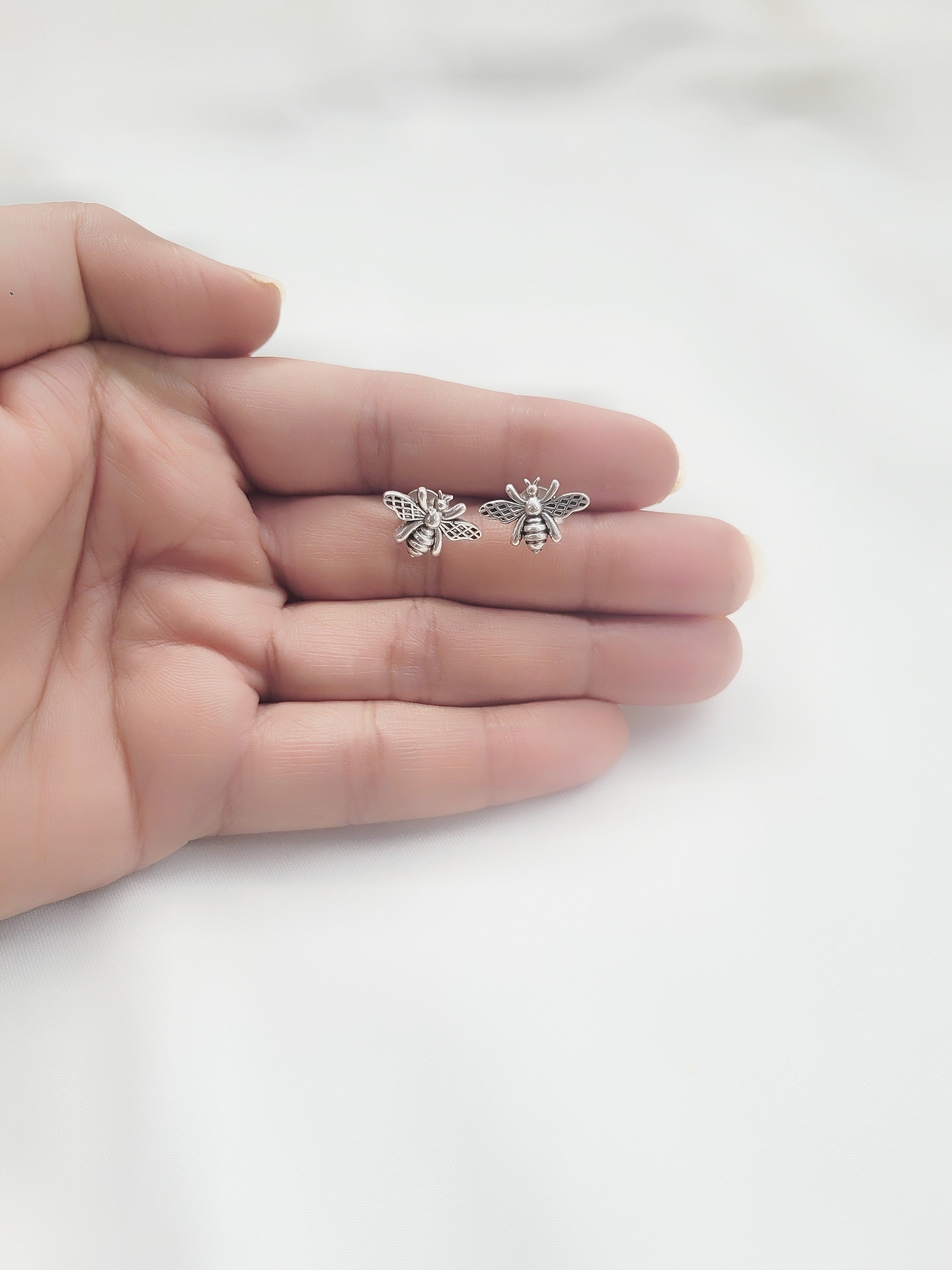 Buzzing Beauty Stud 92.5 Silver Earrings - Handcrafted