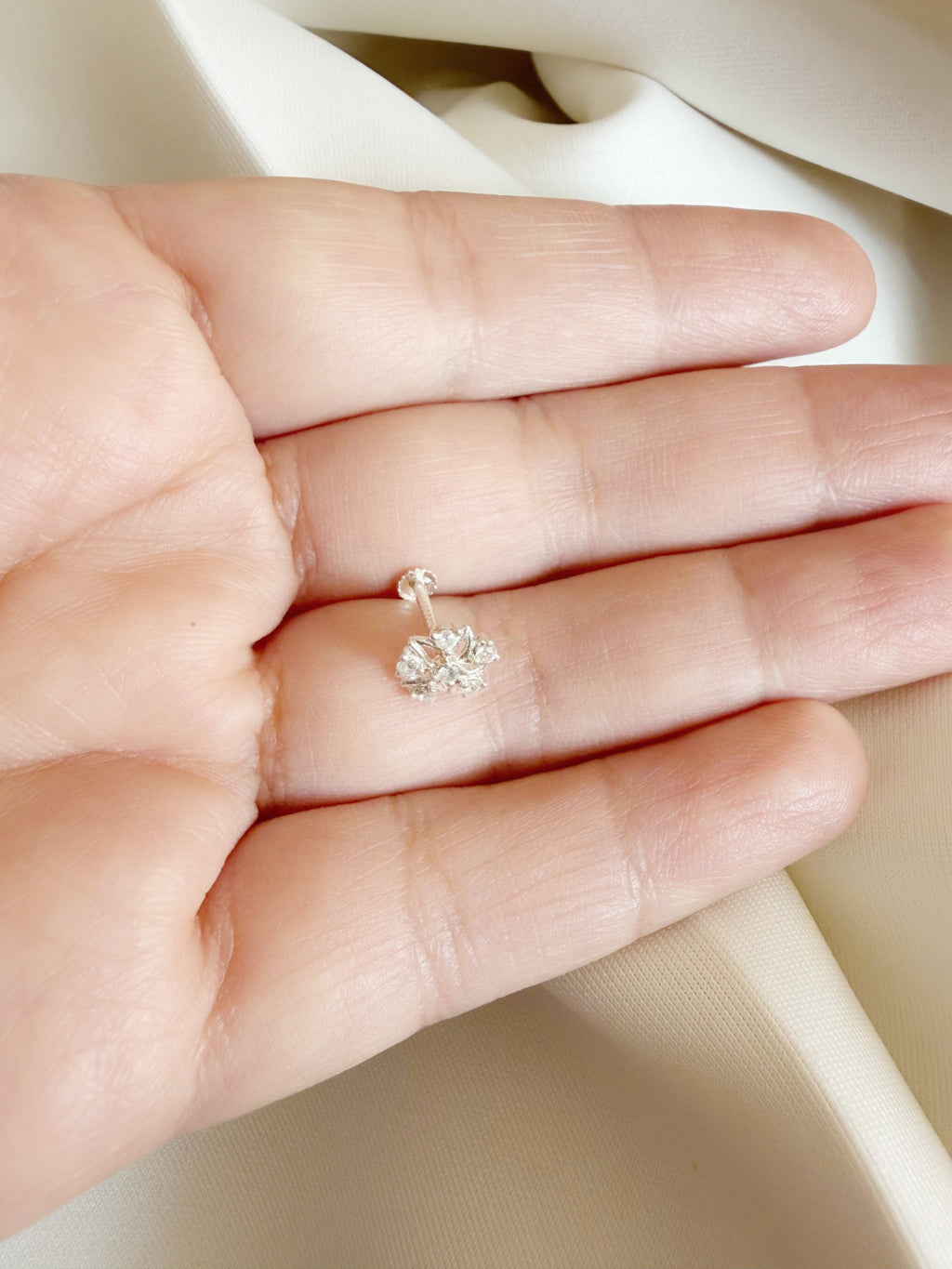 Snow Blossom - 925 Silver Nosepin - Flat Back Screw