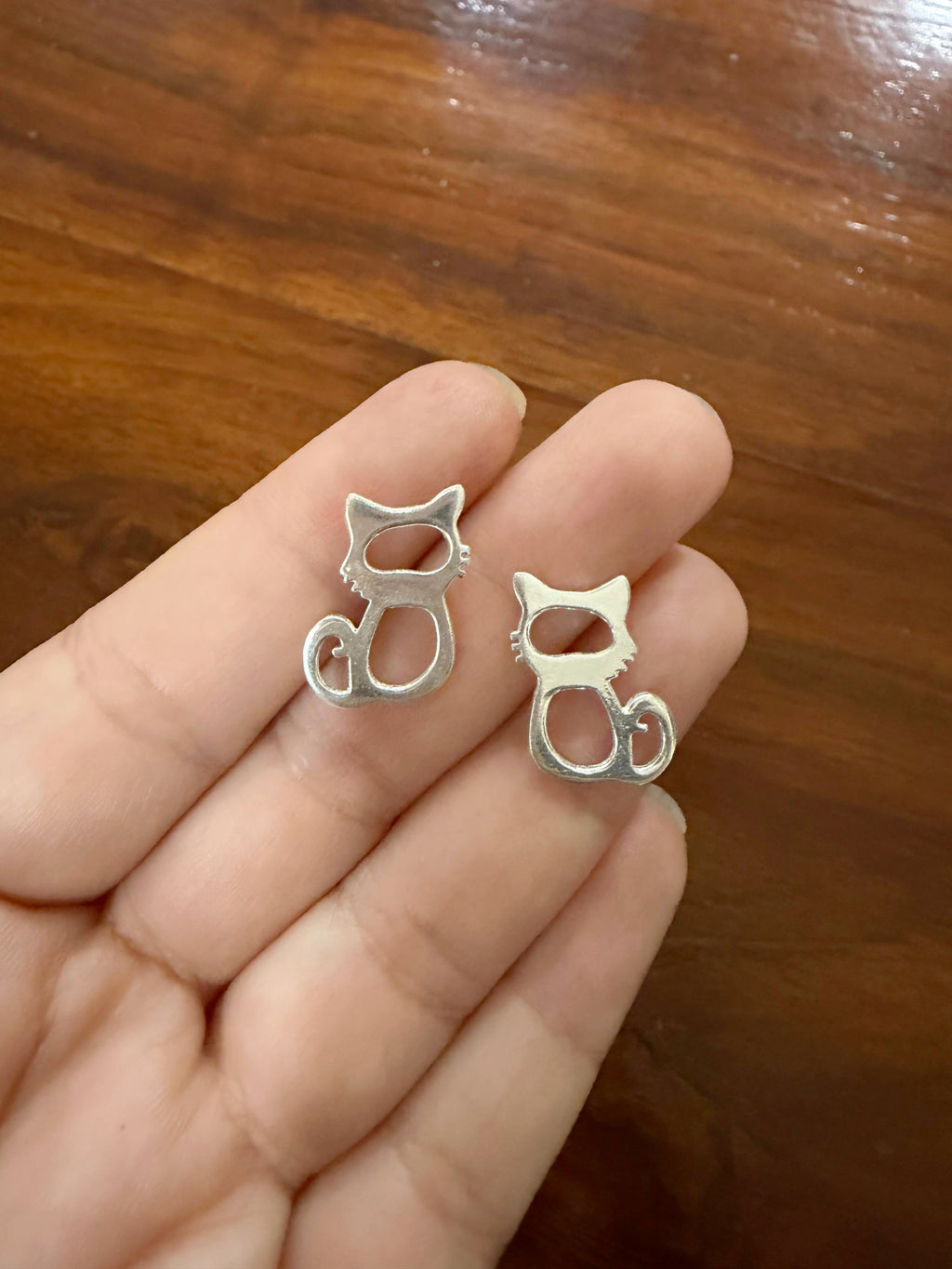 Meow Niyo - 925 Silver Handcrafted Cat Stud Earrings