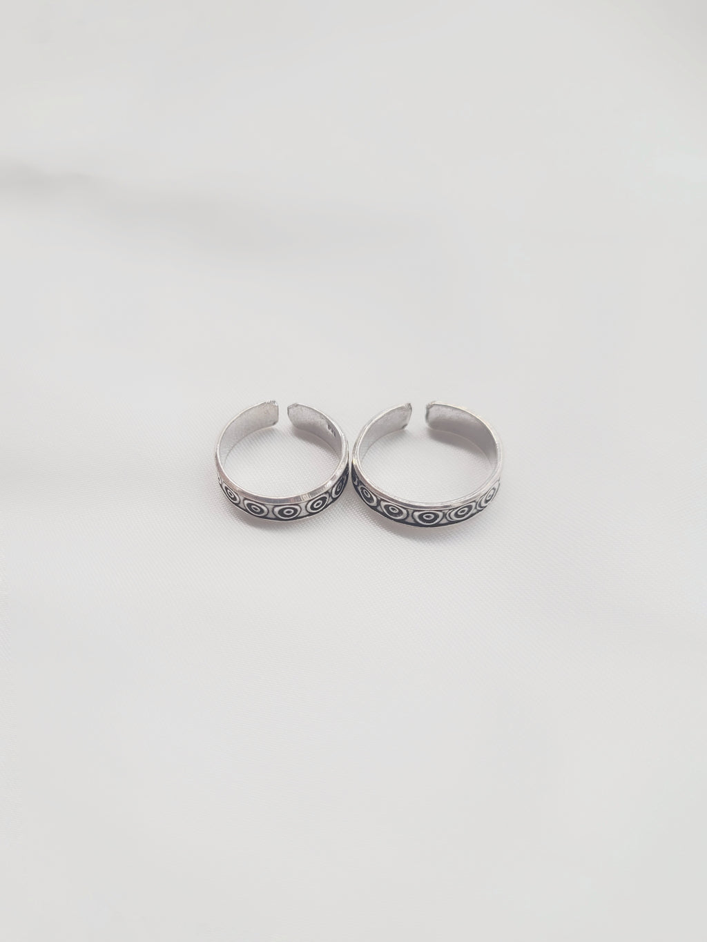 Royal Eye Toe Rings 92.5 Silver - Pair