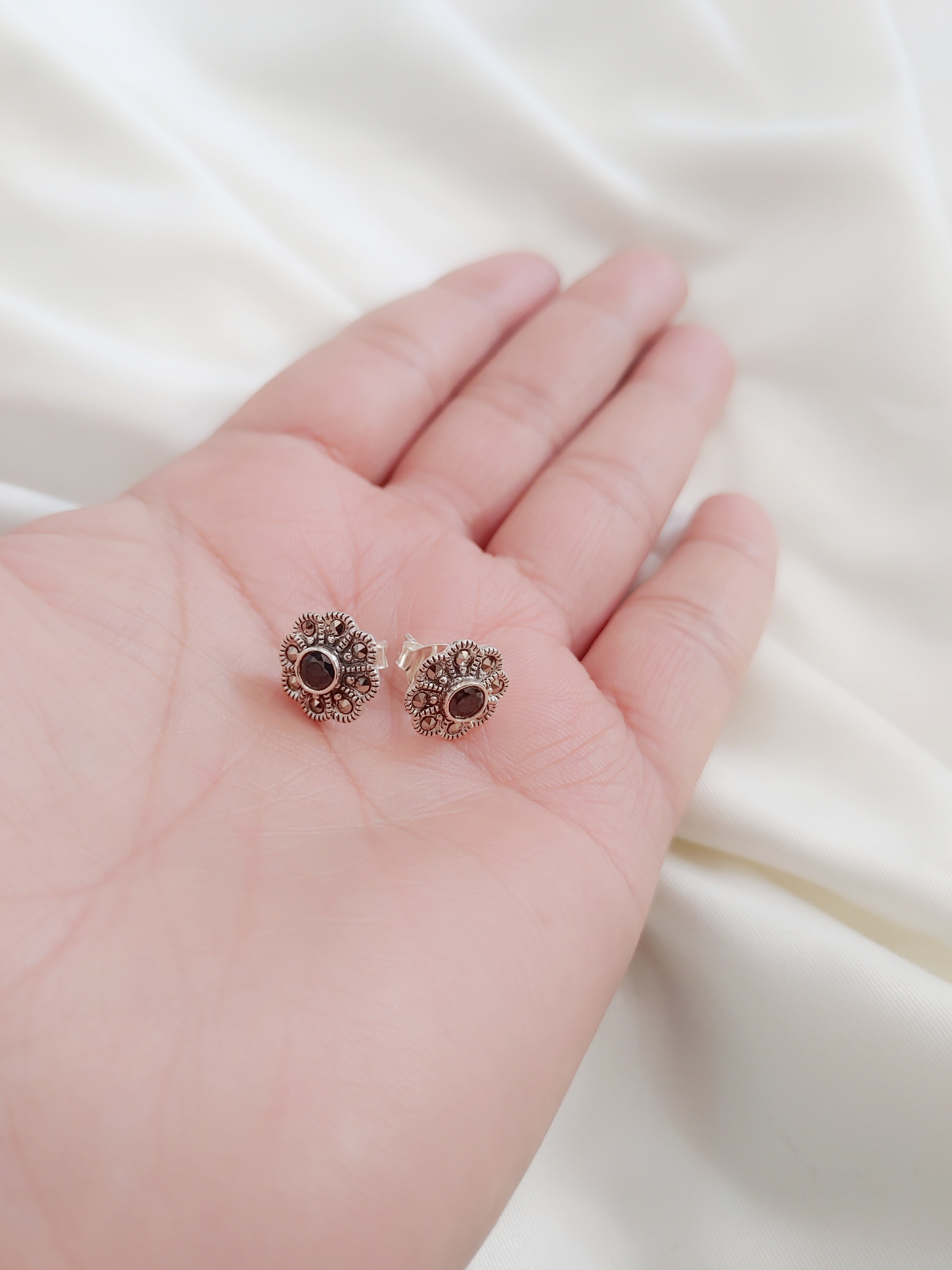 Flowery Black Onyx 92.5 Silver Marcasite Stud Earrings