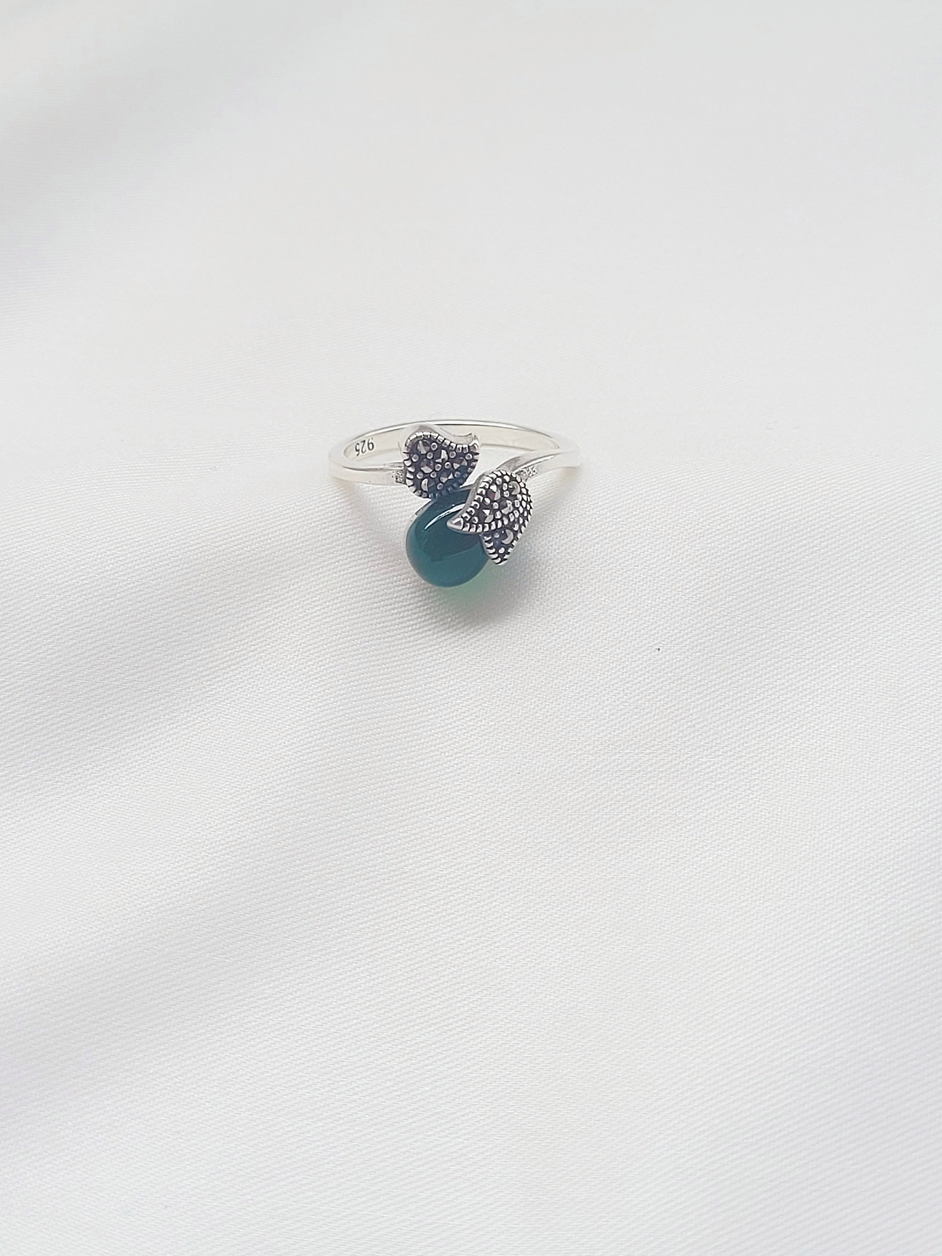 Marcasite Leaf Embrace Round 92.5 Silver Ring