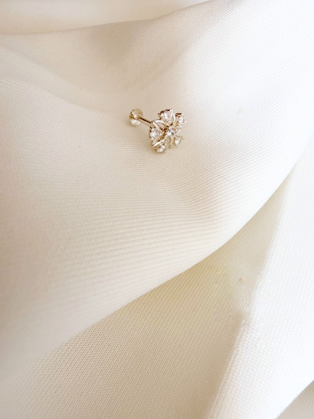 Snow Blossom - 925 Silver Nosepin - Flat Back Screw
