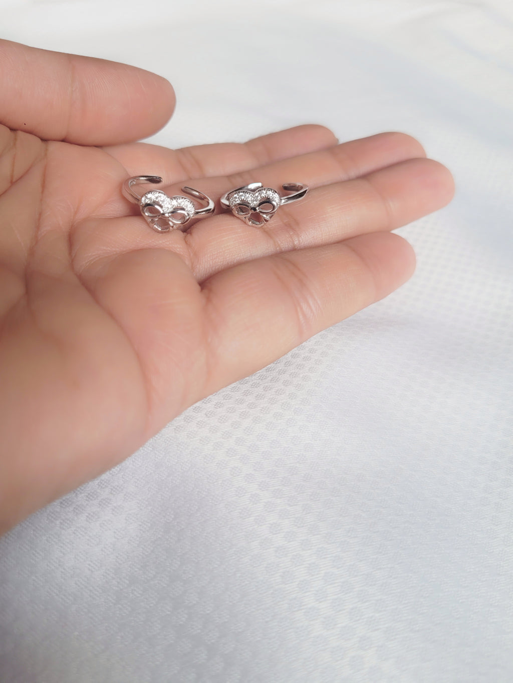 Elegant Heart Duo 92.5 Silver Toe Rings - Pair