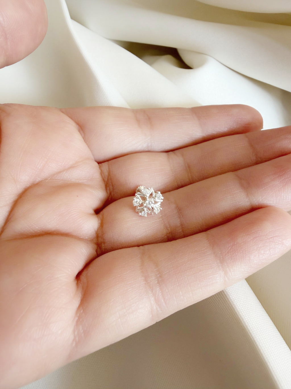 Snow Blossom - 925 Silver Nosepin - Flat Back Screw