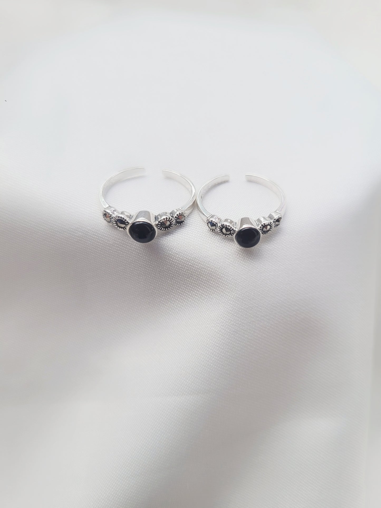 Marcasite Royal Midnight Toe Rings 92.5 Silver - Pair