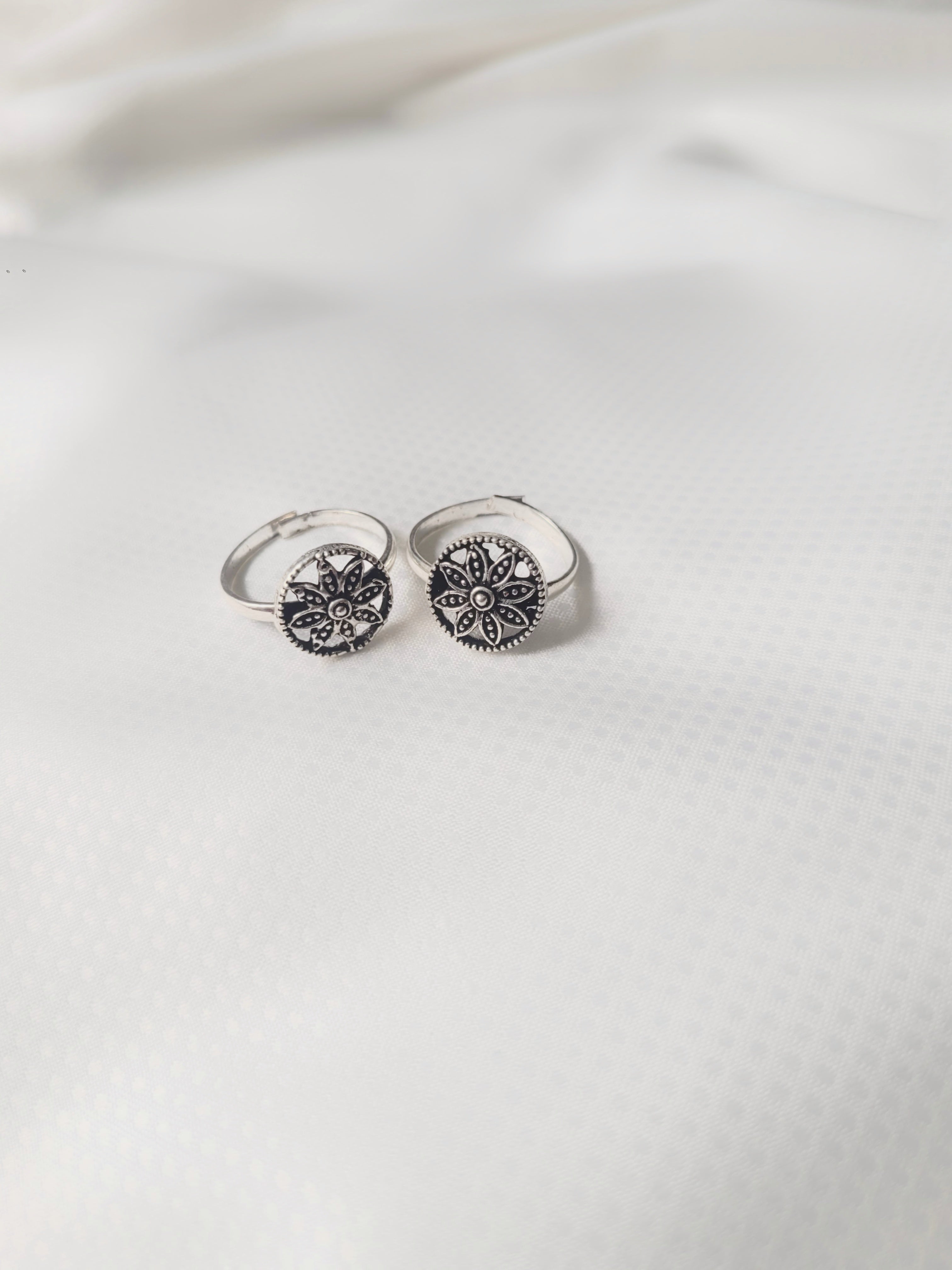 Antique Floral Mandala 92.5 Silver Toe Rings - Pair