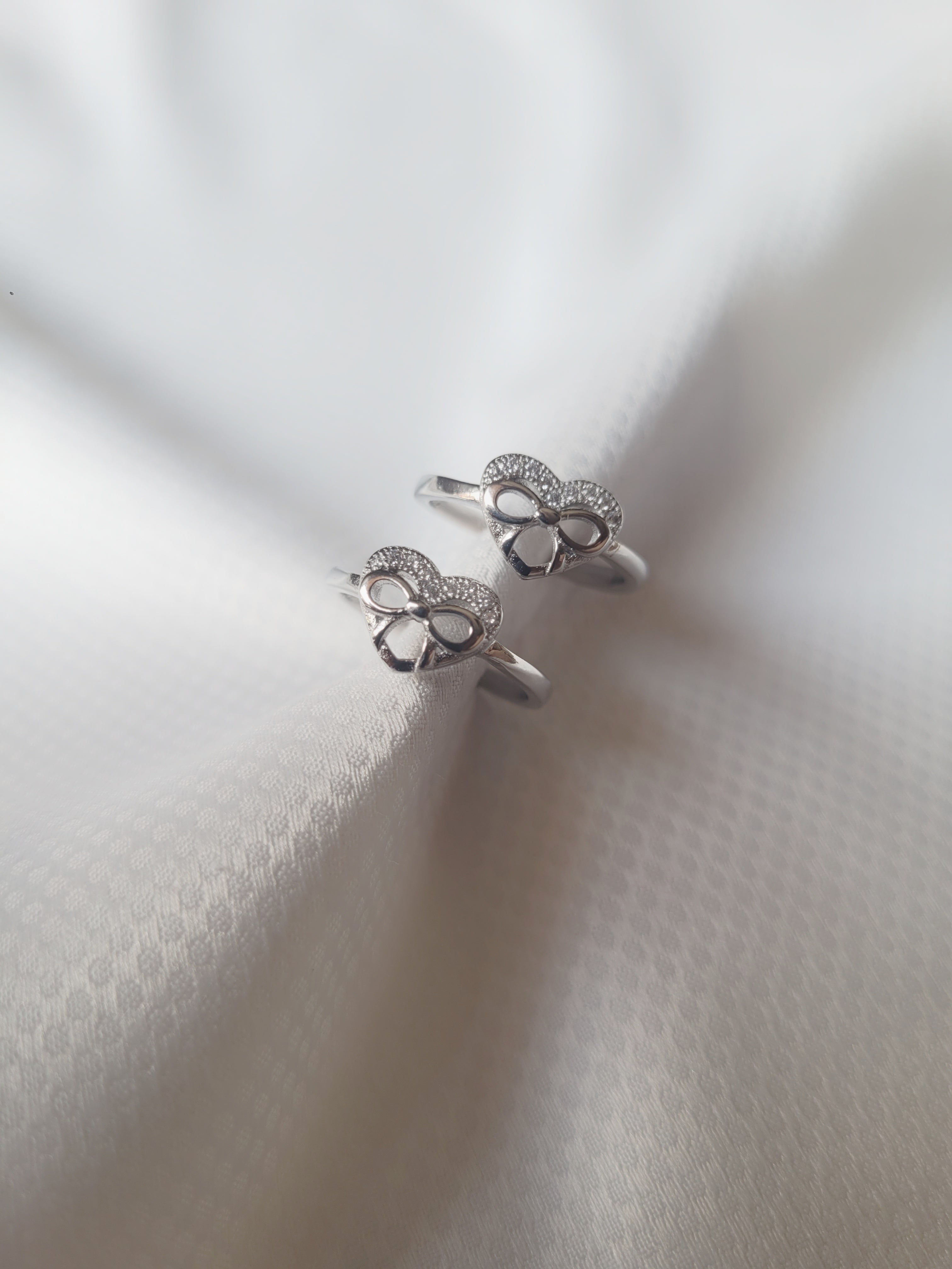 Elegant Heart Duo 92.5 Silver Toe Rings - Pair