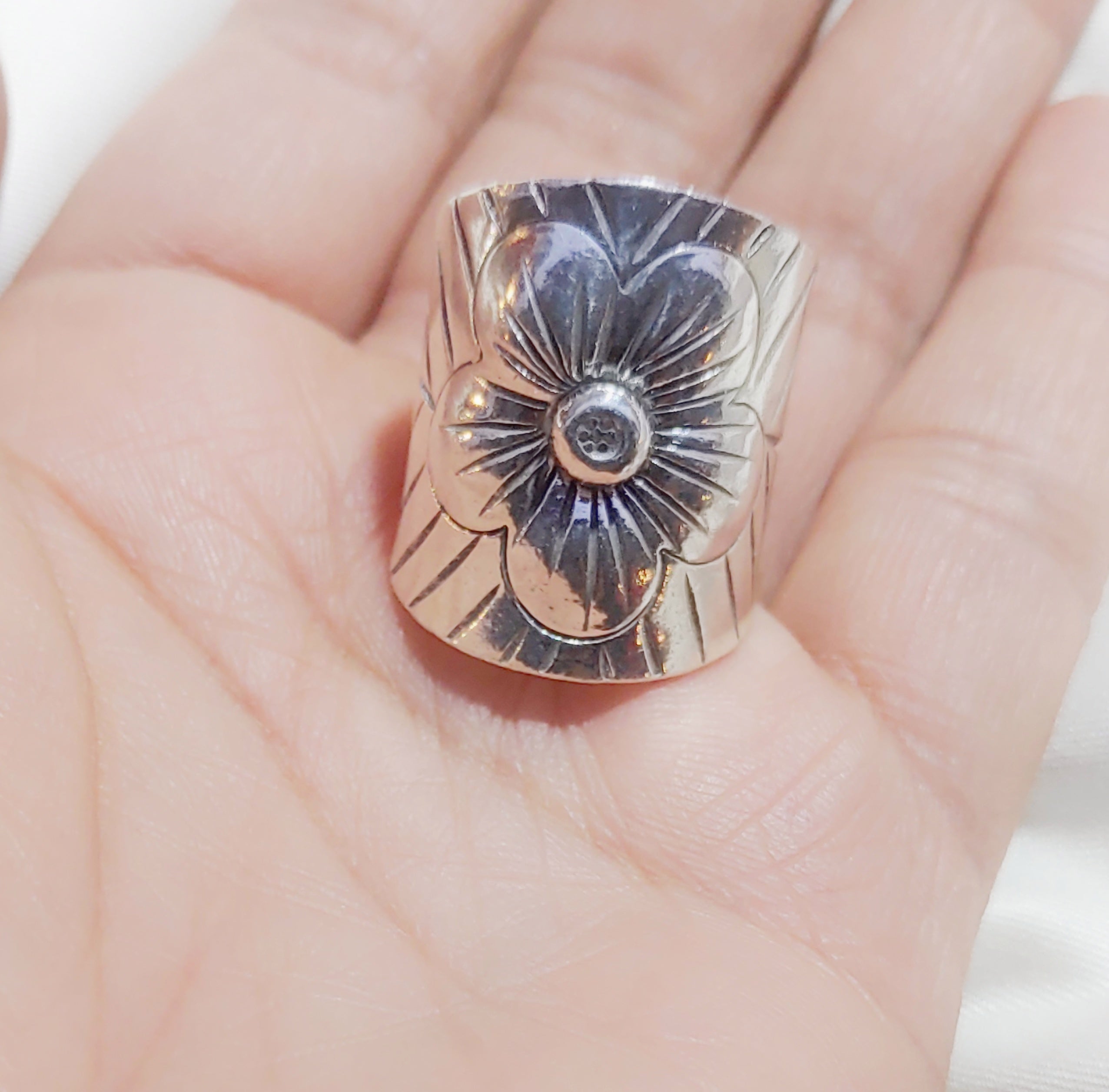 Bloom Crest Traditional 92.5 Silver Adjustable Ring