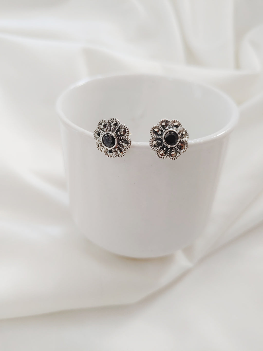 Flowery Black Onyx 92.5 Silver Marcasite Stud Earrings