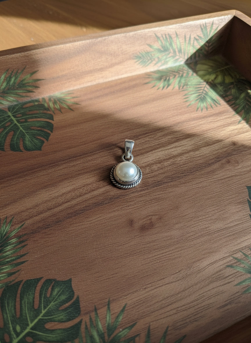 Classic White Pearl 92.5 Silver Handcrafted Pendant Without Chain